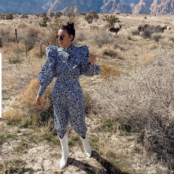 🦋Bloggers Favorite🦋 Zara Floral Jumpsuit Size M - Picture 6 of 16